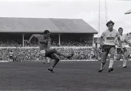 Brian Stein shoots from the edge of the box