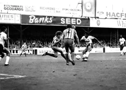 Ricky Hill fires in from edge of box