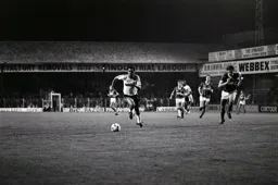 Brian Stein on his way into the Foxes box