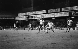 Garry Parker takes on an Albion defender