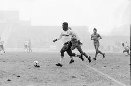 Eemeka Nwajiobi gets into the box on a foggy and frosty Boxing Day