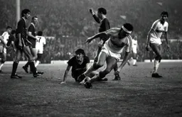 Steve Foster misses out in the Liverpool box