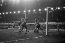 Les Sealey beaten by Trevor Steven