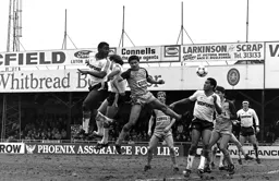 Emeka Nwajiobi tries to get on the scoresheet