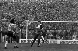 Mal Donaghy keeps a tight reign on Luther Blissett