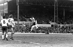 Steve Foster showing his acrobatic attributes