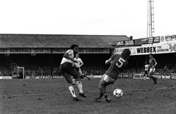 Ricky Hill gets his shot away