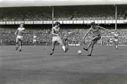 Mick Harford shoots