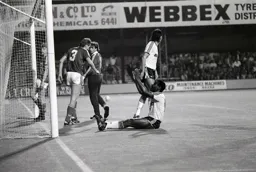 Emeka Nwajiobi celebrates his goal
