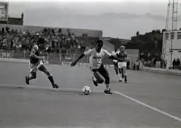 Emeka Nwajiobi beats his marker and drives into the box