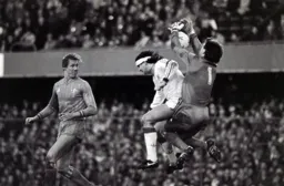 Steve Foster up with the keeper