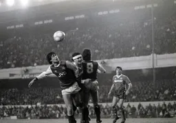 Steve Foster making a nuisance of himself