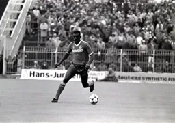 Mitchell Thomas on the ball