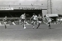 Mike Newell waiting for the pass from big Mick