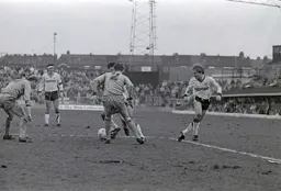David Preece waiting for the pass