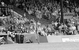 Mick Harford takes a shot