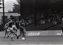 Mick Harford charging through the Charlton defence