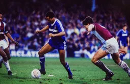 Brian Stein advances with the ball