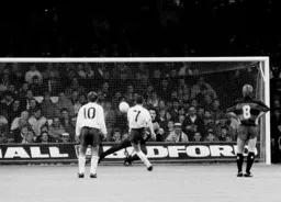 Danny Wilson nets from the spot