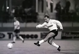 David Preece lets fly