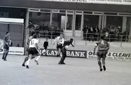 Iain Dowie launching himself at the ball