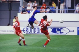 Phil Gray with an acrobatic shot