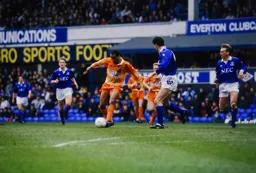 Brian Stein taking on the defence on his own