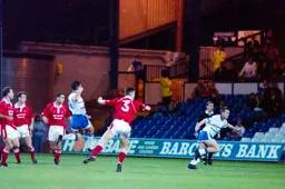 Steve Claridge hunting the ball