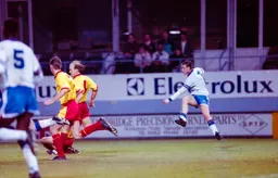 Steve Claridge fires from distance