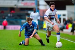 Ceri Hughes glides past his marker