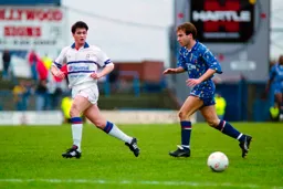 Ceri Hughes waiting for a pass