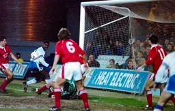 Ian Benjamin getting in a cross