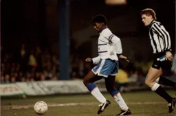 Martin Williams gets away