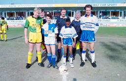 Trevor Peake pre match with future Hatter Gary Waddock