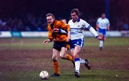 Kerry Dixon fighting hard for the ball