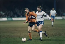 Kerry Dixon gets the better of Mark Venus