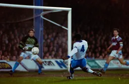 Marvin Johnson attacking the Hammers goal