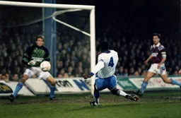 Marvin Johnson tries a shot