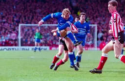 Kerry Dixon hits a piledriver