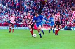 Paul Telfer gets away