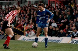 Scott Oakes looks to cut inside