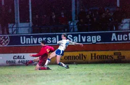 Kerry Dixon shoots for goal