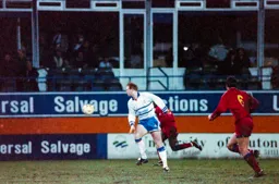 John Hartson making sure he is first to the ball