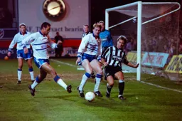 Des Linton helping out teammate John Hartson