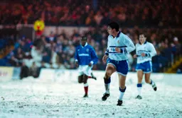 Ceri Hughes makes a run down the wing