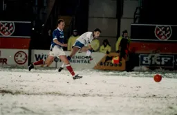 Scott Oakes shoots but it goes just wide