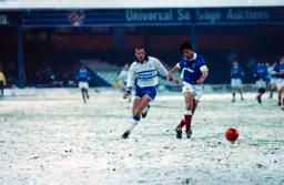 Kerry Dixon in pursuit