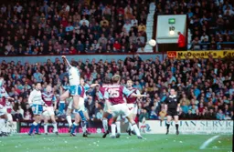 Paul Telfer rises high above everyone