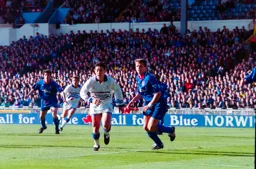 Paul Telfer with eyes only for the ball