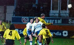 Kerry Dixon mixing it with the Millwall defence